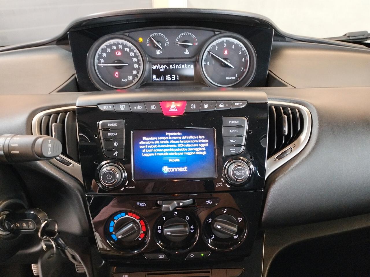 Lancia Ypsilon 0.9 TwinAir 5 porte Metano Ecochic Platinum