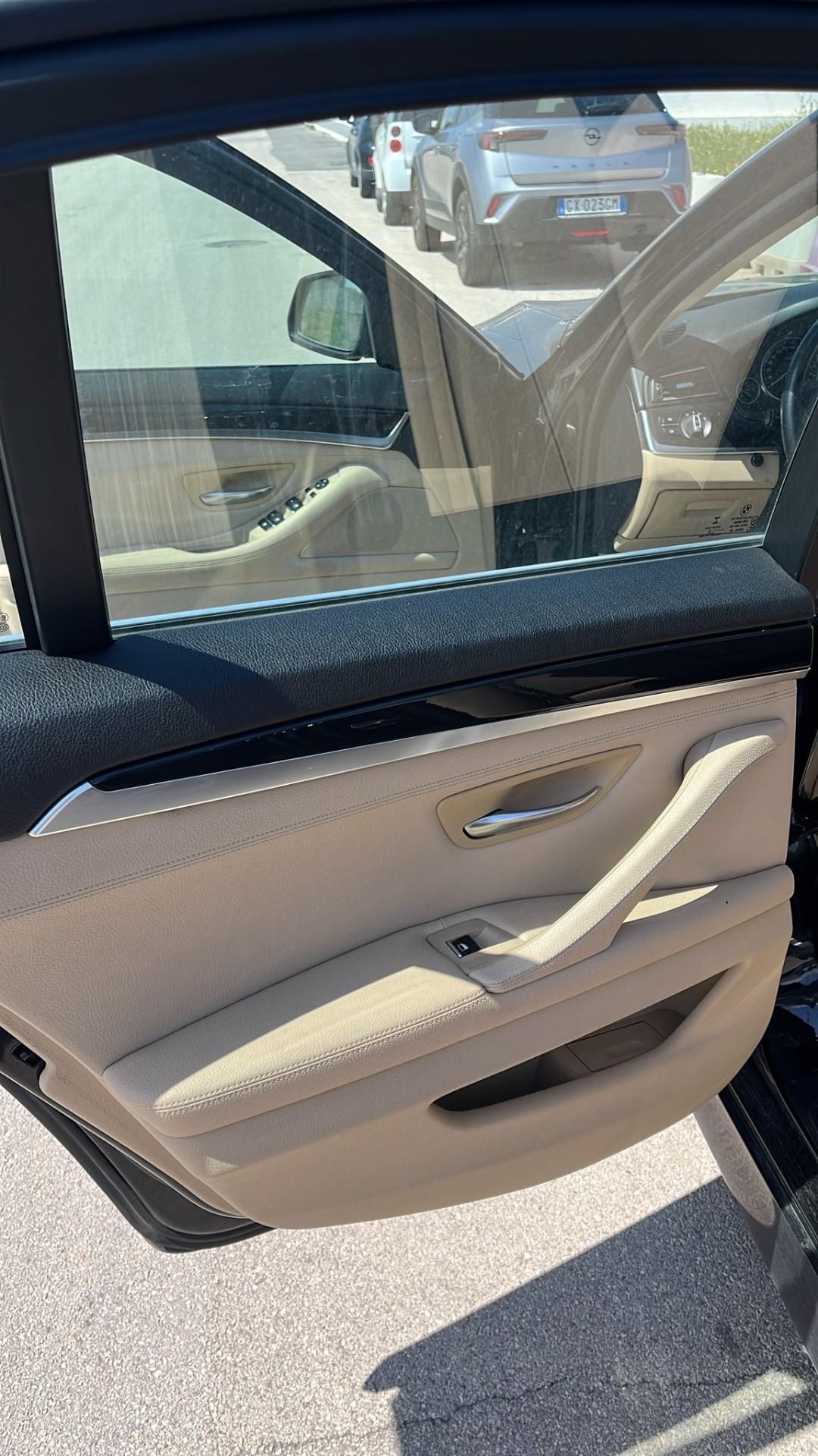 Bmw 520 520d xDrive LEGGI ANNUNCIO