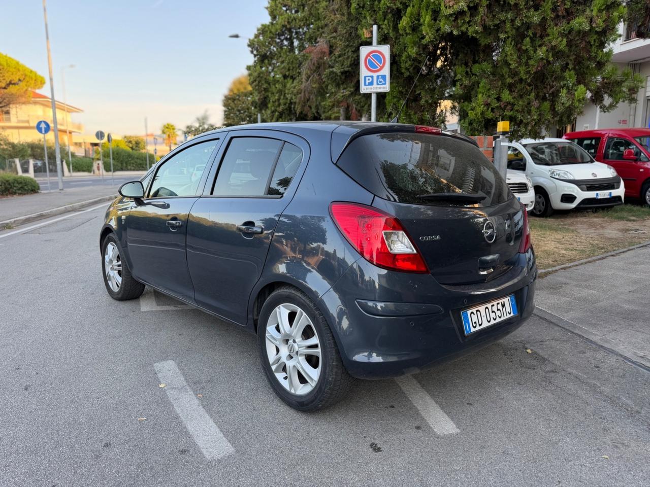 Opel Corsa 1.2 80CV 5 porte GPL-TECH Edition