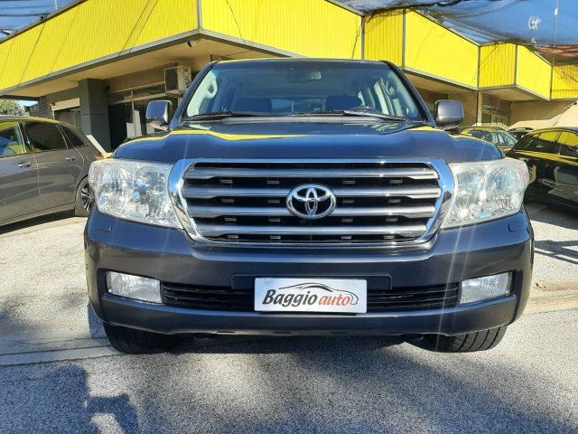 TOYOTA Land Cruiser V8 4.5 D4-D 5 posti N°DW953