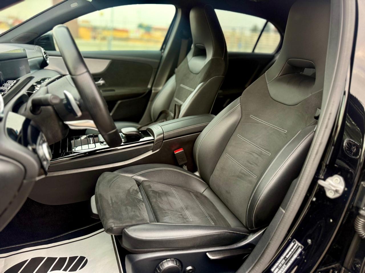 Mercedes-benz A 200 d Premium Night Edition First