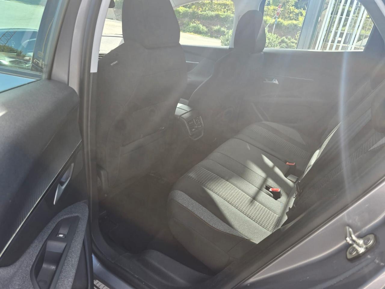 Peugeot 3008 BlueHDi 130 S&S Allure