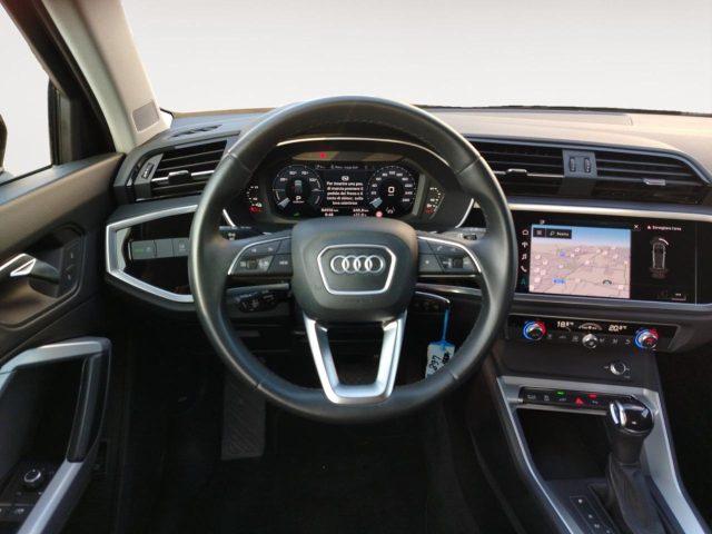 AUDI Q3 45 TFSI e S tronic Business