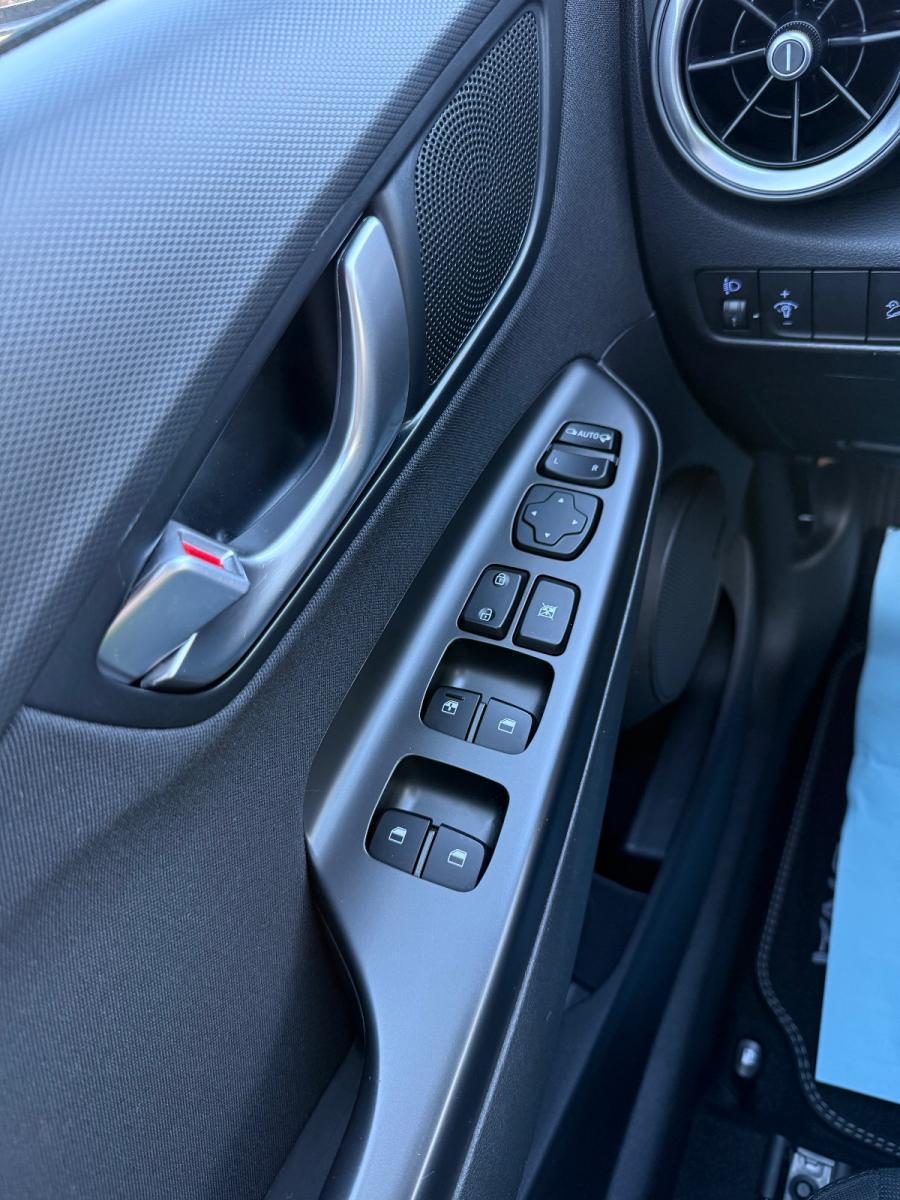 HYUNDAI Kona 1.6 CRDI Hybrid 48V DCT XLine Safety Pack 136 C.V.