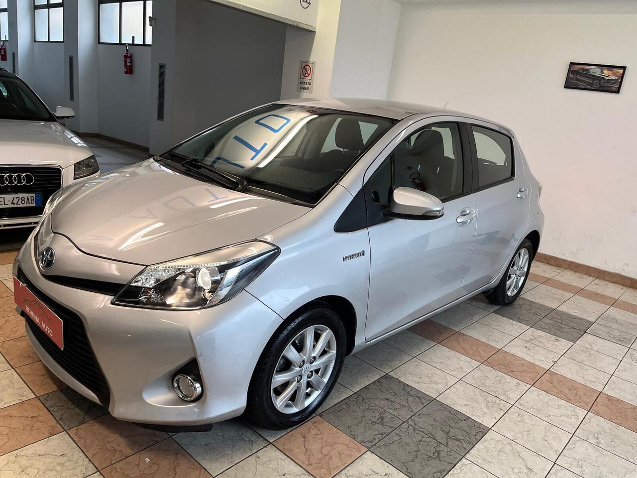 Toyota Yaris 1.5 Hybrid 5 porte Lounge