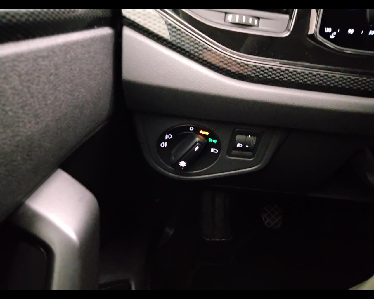 VOLKSWAGEN Polo VI 2022 - Polo 1.0 tsi Life 95cv