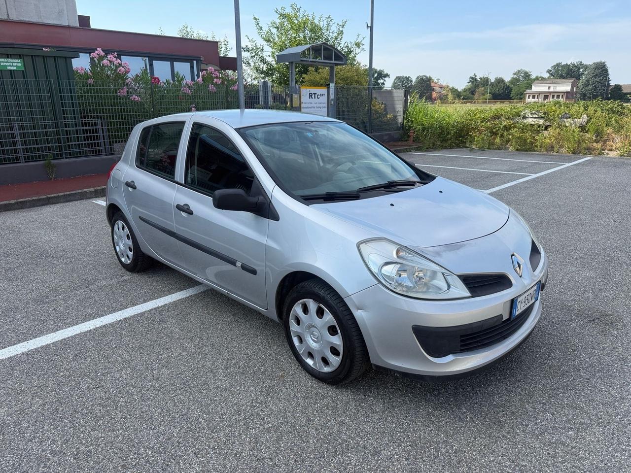 Renault Clio 1.4 16V 5 porte Luxe