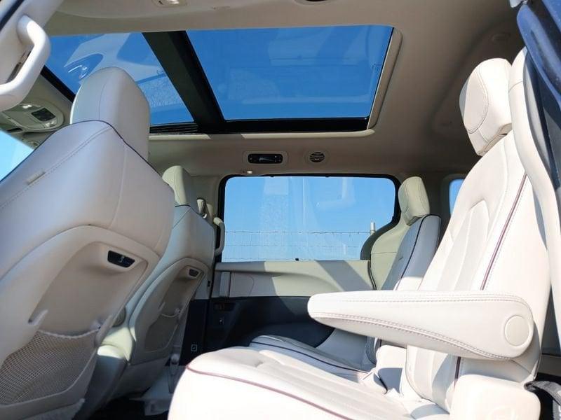 Chrysler Pacifica 3.6L V6 Limited 7 posti