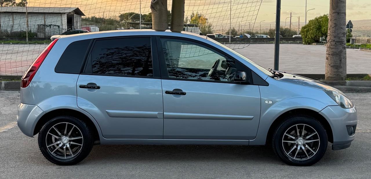 Ford Fiesta 1.4 TDCi TITANIUM