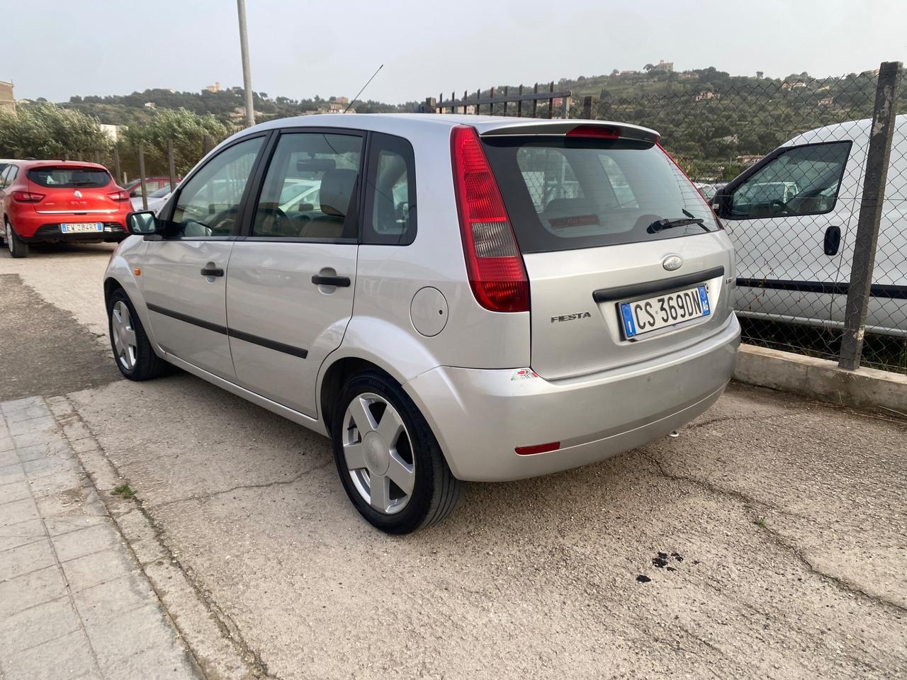 Ford Fiesta 1.4 TDCi 5p. UNICO PROPRIETARIO