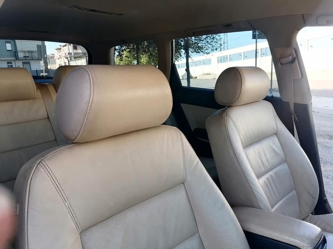 Audi A6 2.5 V6 TDI/180 CV cat Avant quattro