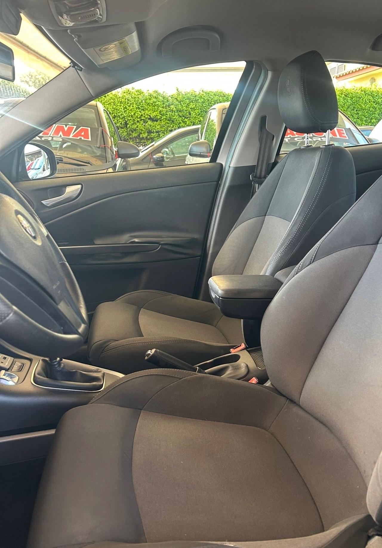 Alfa Romeo Giulietta 1.6 JTDm-2 120 CV Exclusive