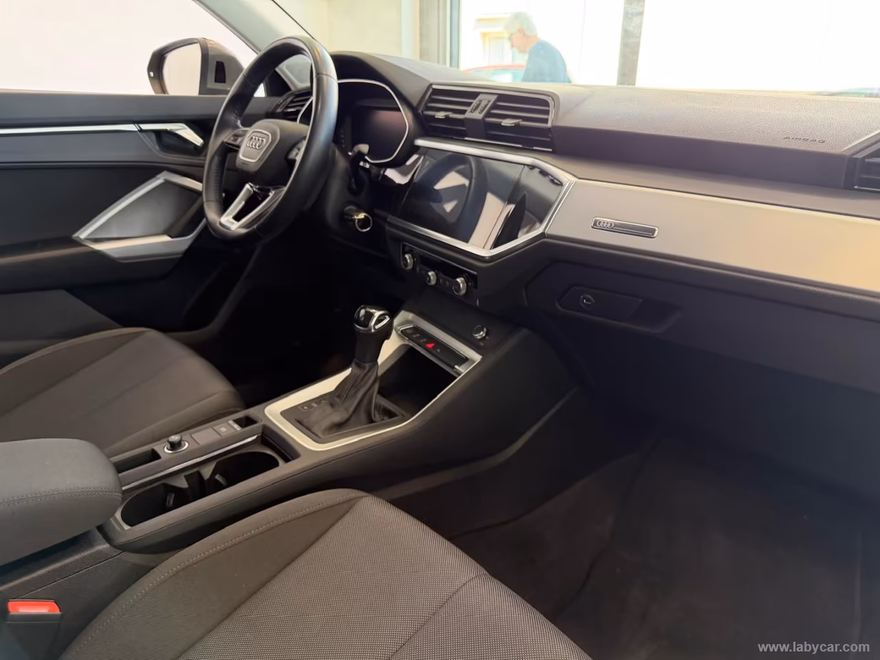 AUDI Q3 35 TDI S tronic Business Advanced