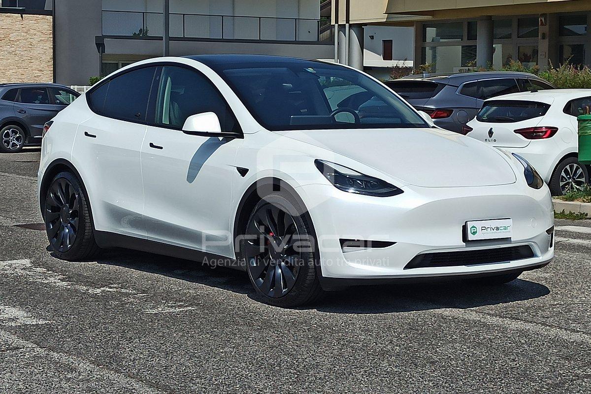 TESLA Model Y AWD Performance