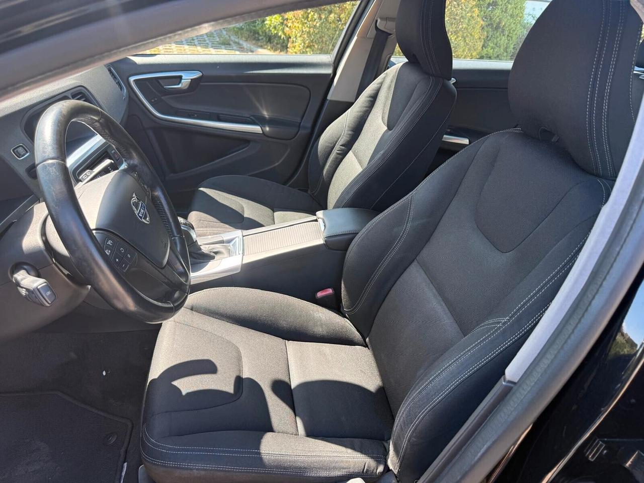 Volvo V60 D2 Geartronic Summum