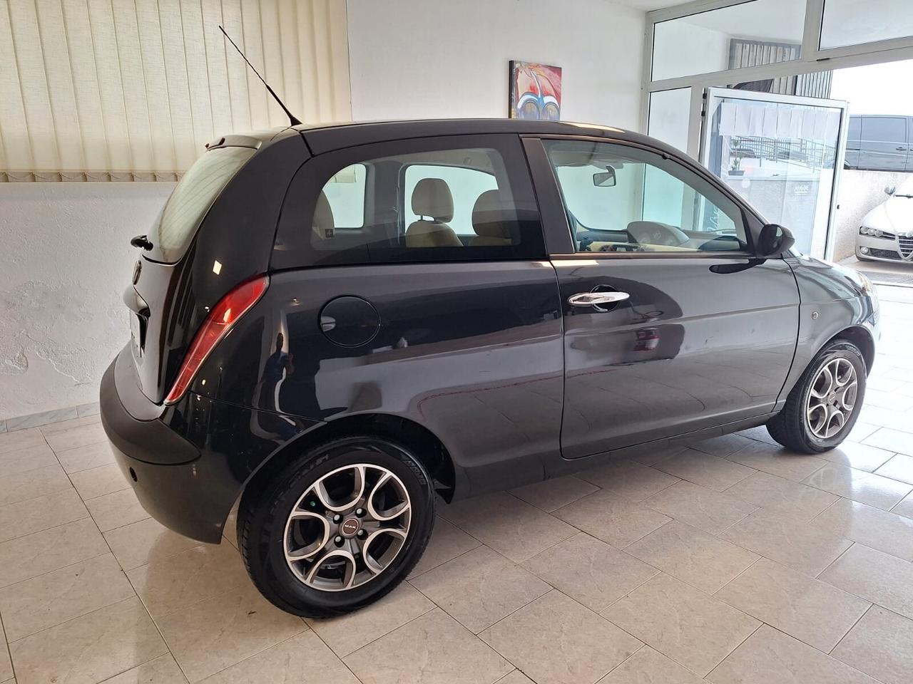 Lancia Ypsilon 1.2 Argento - OK NEOPATENTATI