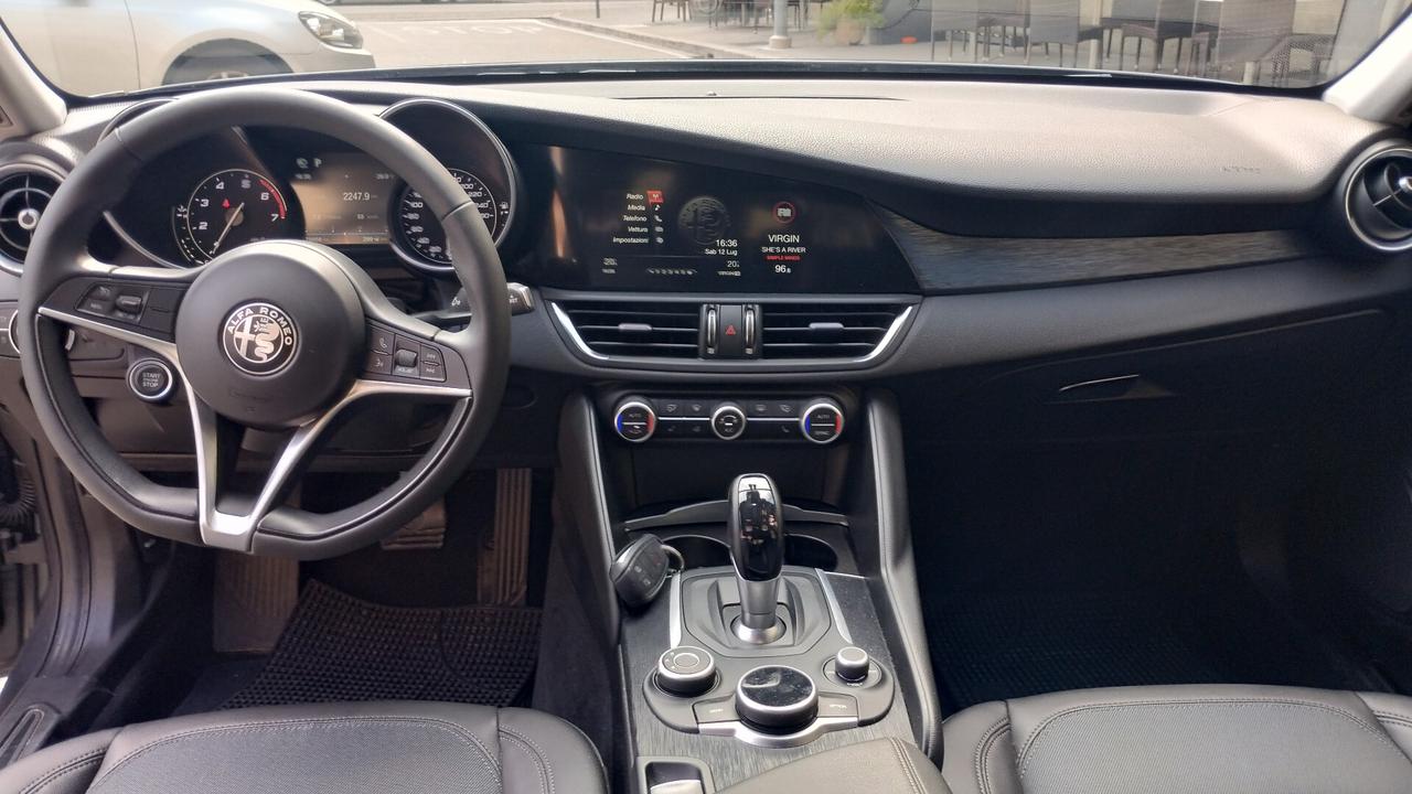 Alfa Romeo Giulia 2.0 Turbo 200 CV AT8 Super