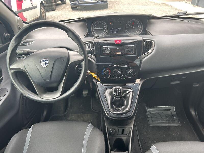 Lancia Ypsilon 1.2 69 CV 5 porte Mya