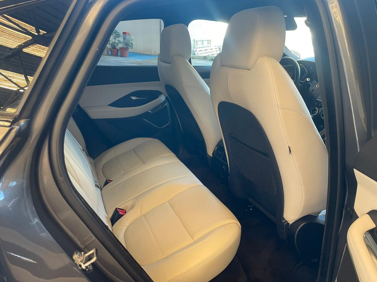 Jaguar E-Pace 2.0D 240 CV AWD aut. R-Dynamic SE