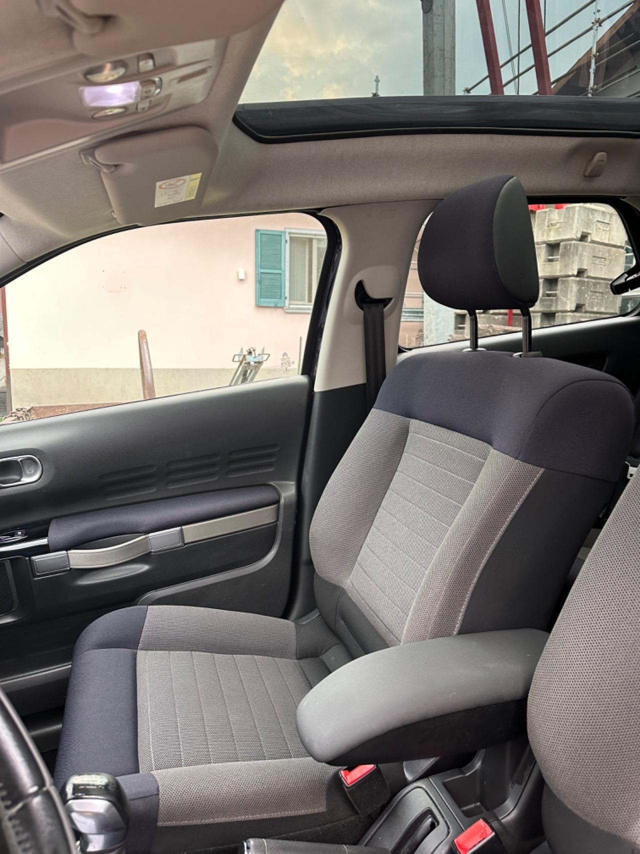 Citroen C4 CACTUS BLUEHDi 100 SHINE PANORAMA KMCERT