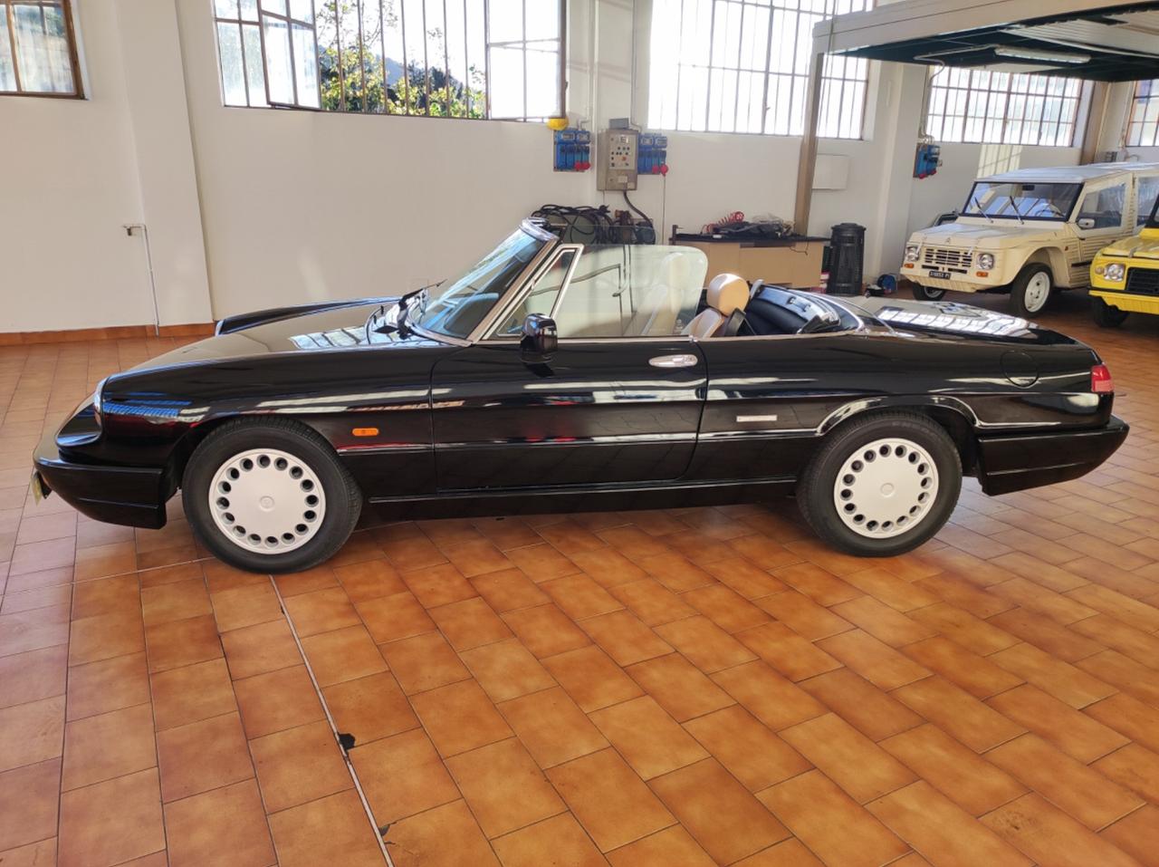 Alfa Romeo Spider 1.6