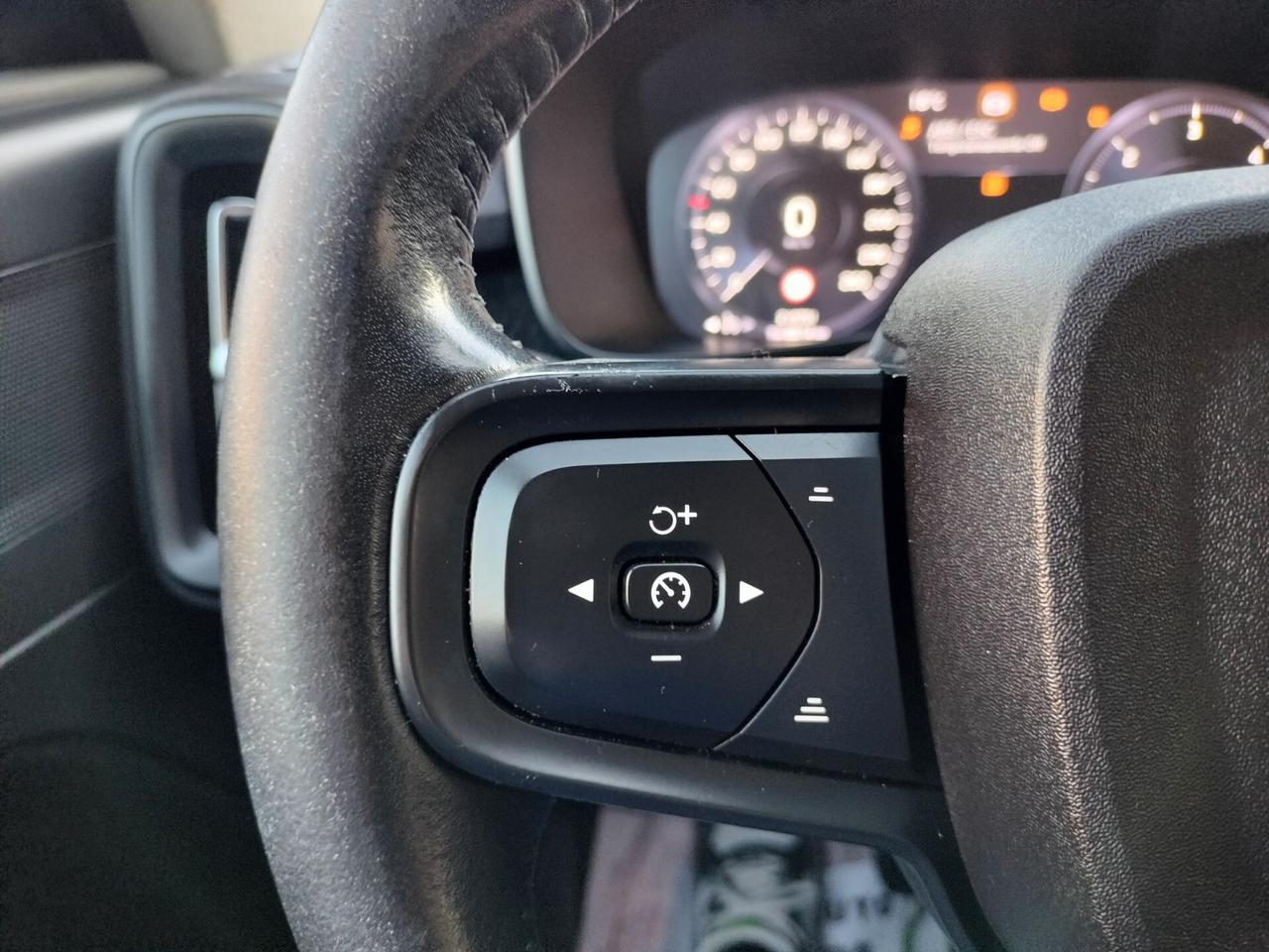 Volvo XC40 D3 AWD Geartronic Momentum