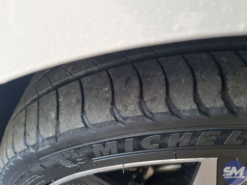 Peugeot 308 Hybrid 180 e-EAT8 Allure