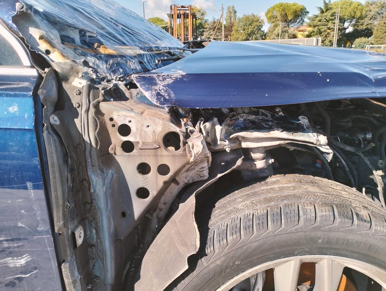 Audi Q7 50 3.0 TDI quattro S-Line 7 posti - SINISTRATA - NO EXPORT -