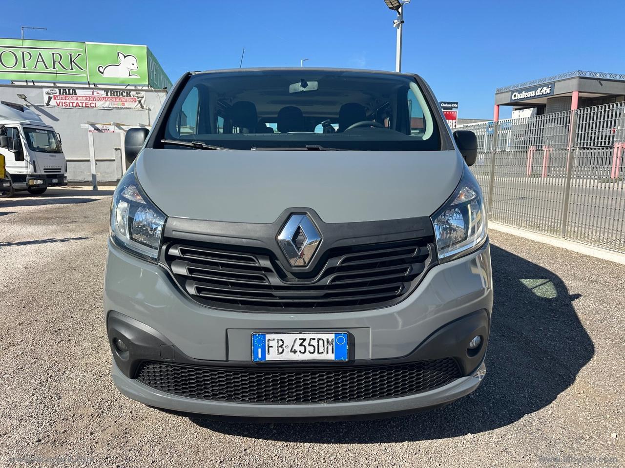 RENAULT Trafic 9 POSTI 1.6 dCi 125CV+GANCIOTRAINO