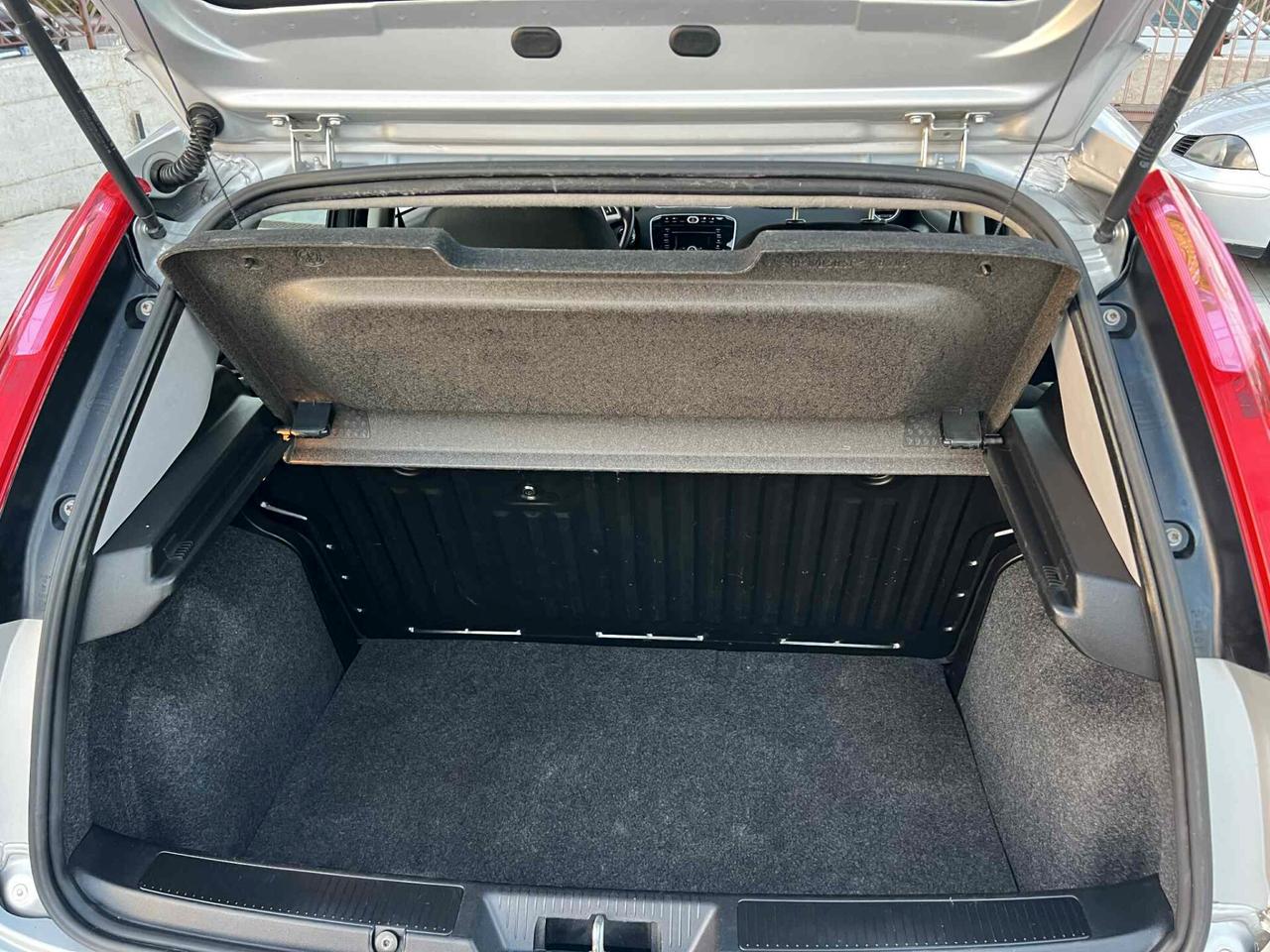 Fiat Punto 1.4 77CV -GPL DELLA CASA-