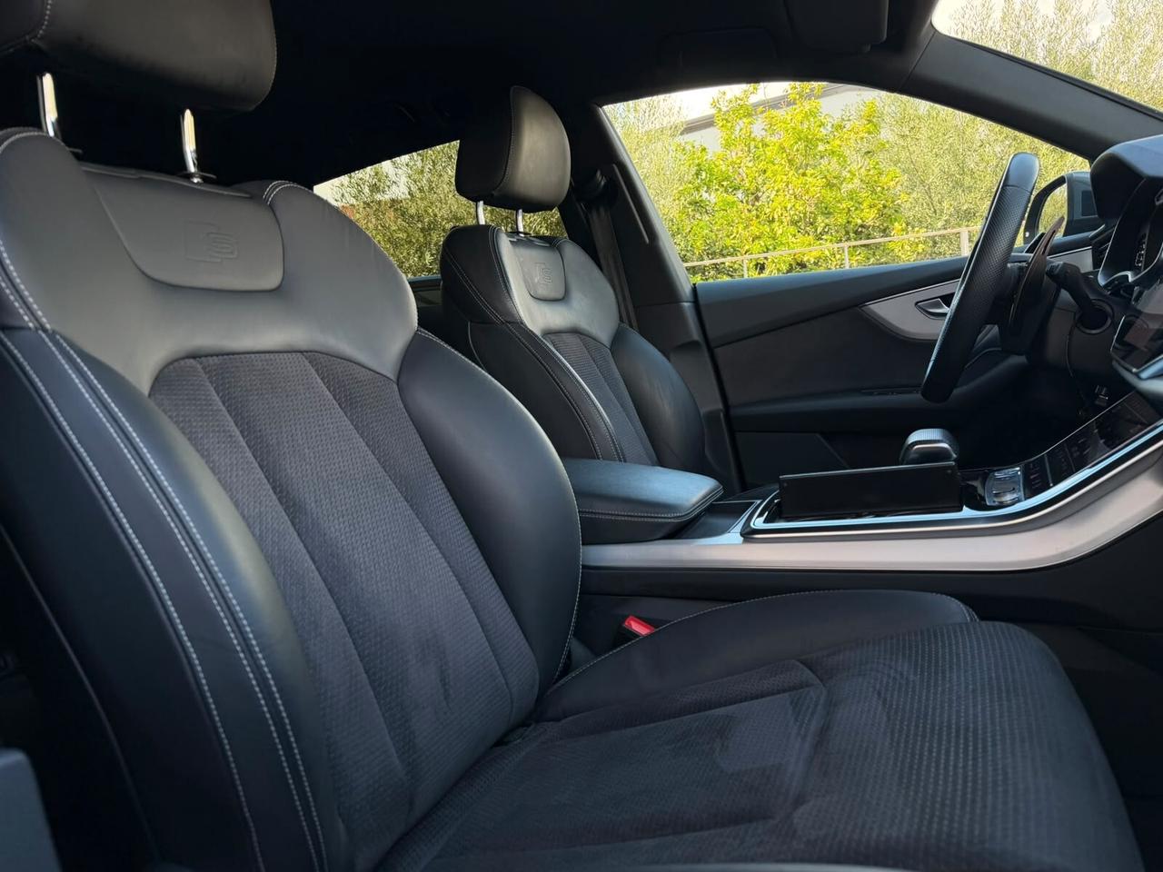 Audi Q8 45 TDI quattro tiptronic Sport