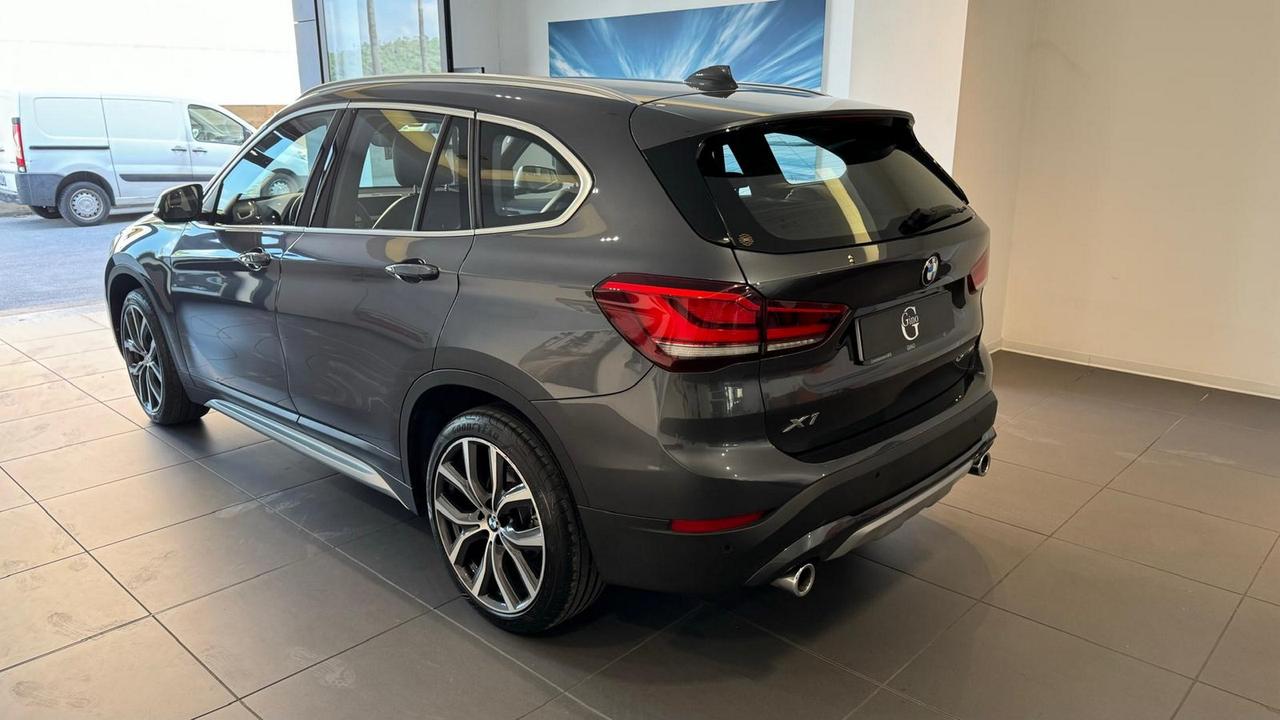 BMW X1 F48 2019 - X1 xdrive18d xLine