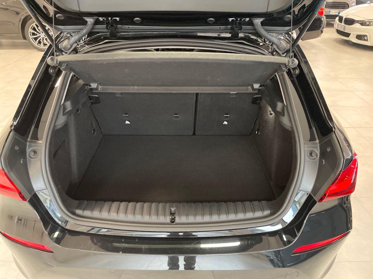 BMW Serie 1 F40 - 118i Sport 140cv