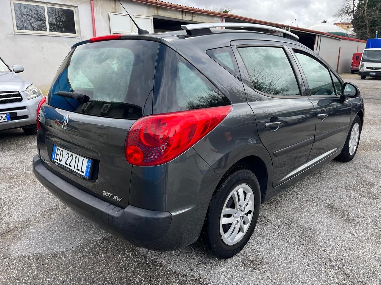 Peugeot 207 s.w-1.6 hdi-full-2010