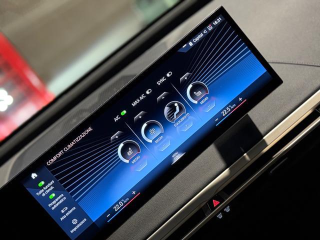 BMW iX xDrive 40 Pacchetto Sportivo