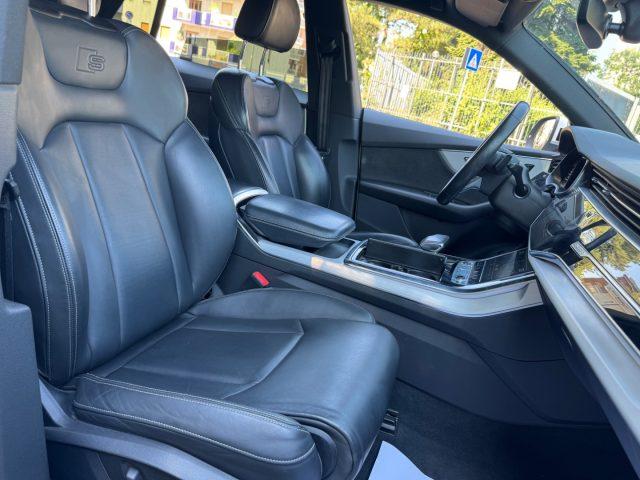 AUDI Q8 45 TDI quattro tiptronic Sport