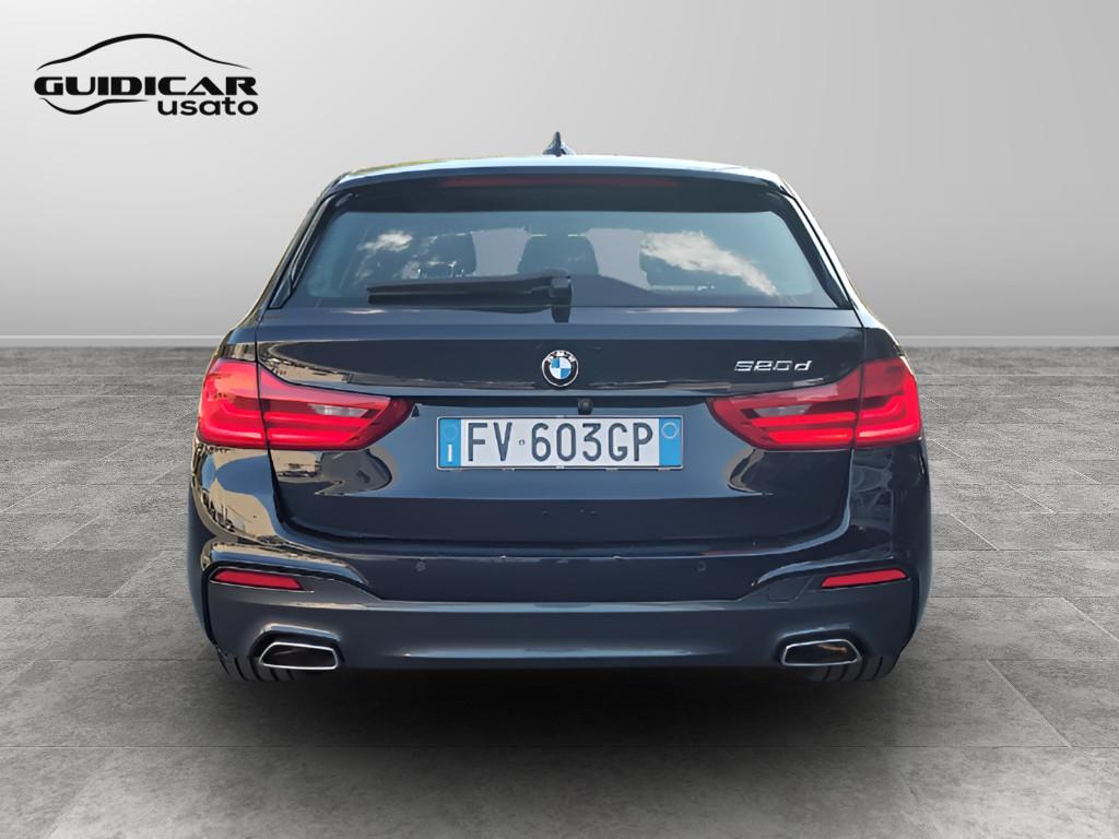 BMW Serie 5 G31 2017 Touring - 520d Touring Msport auto