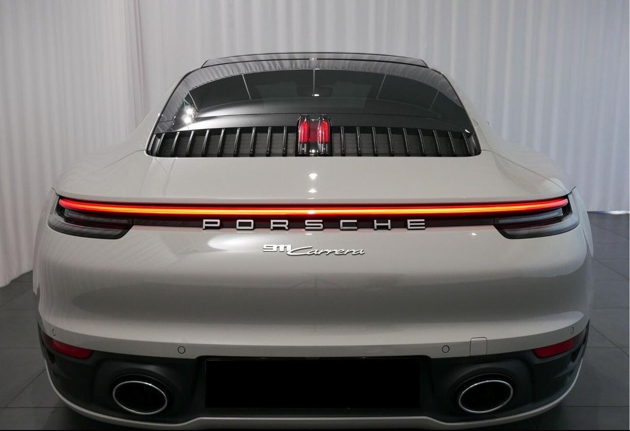 Porsche 911 Carrera