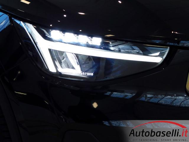 VOLVO XC40 B3 2.000 MHEV 163CV CORE AUTOMATICA NAVIGATORE