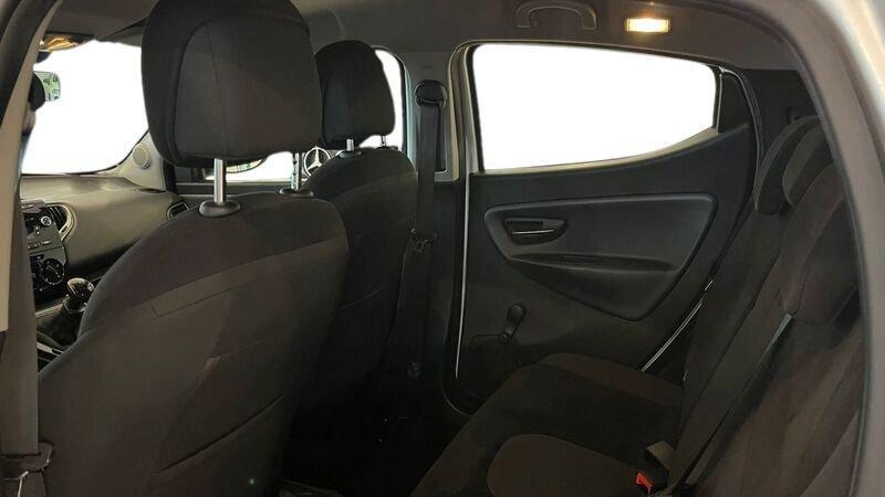 Lancia Ypsilon Ypsilon 1.2 69 CV 5 porte Silver