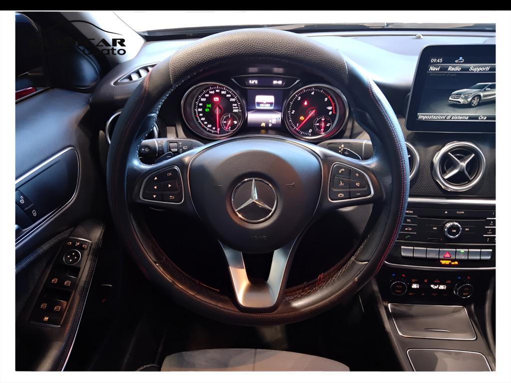 Mercedes-Benz GLA-X156 2017 - GLA 180 d Business auto