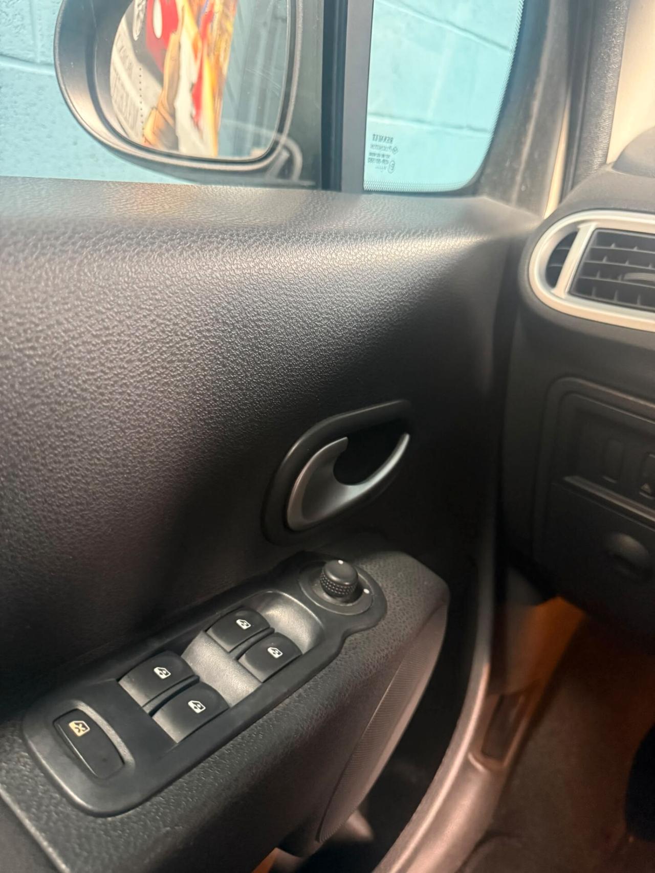 RENAULT 1.2CC 75CV OK NEOPATENTATI