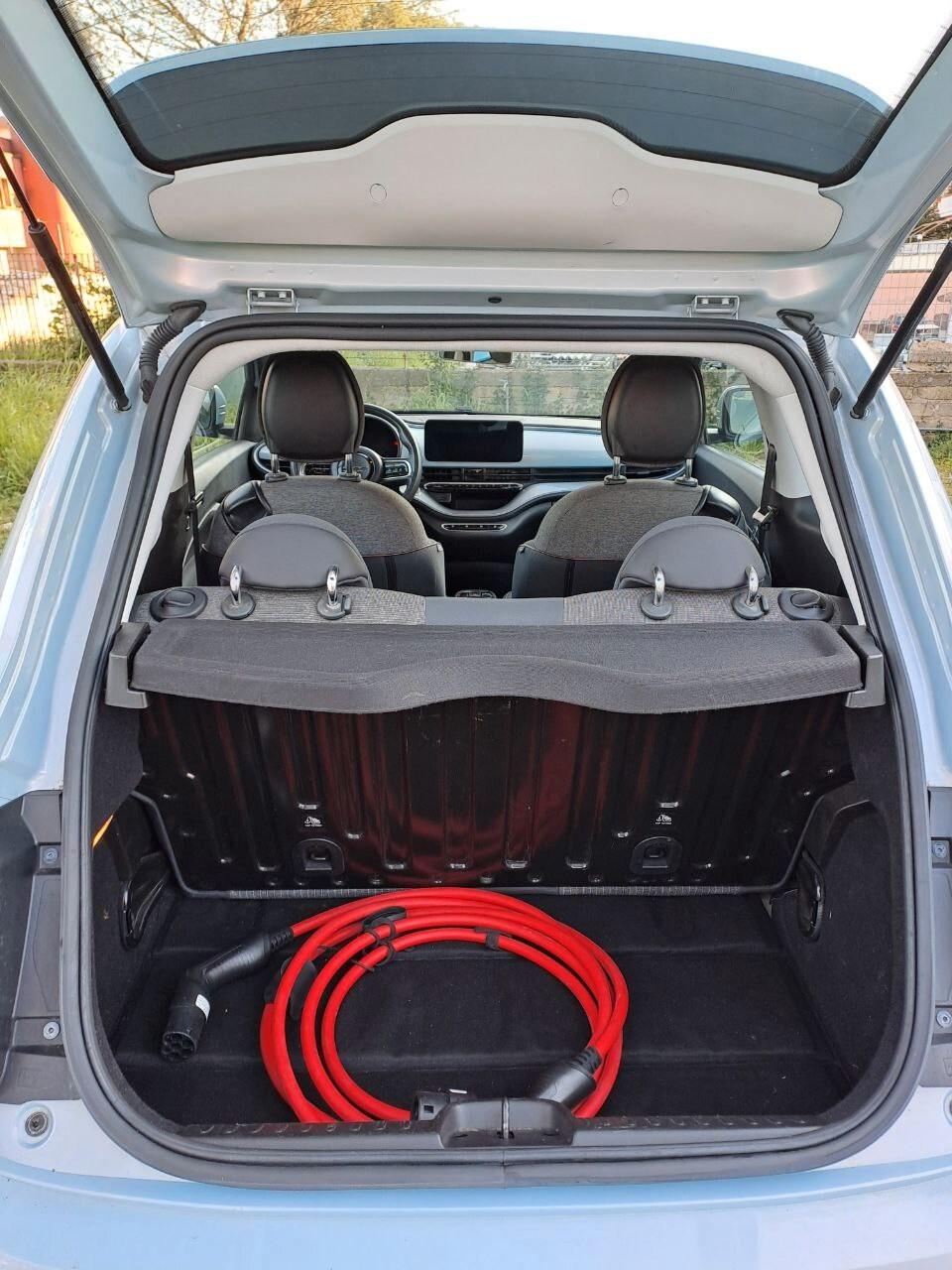 Fiat 500e Berlina 42 kWh Icon- UNIPRO.