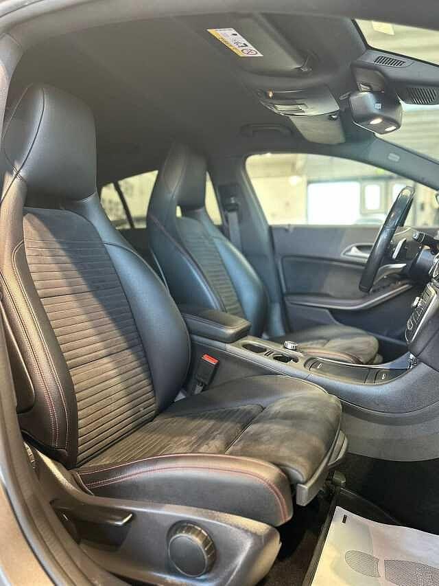 Mercedes-Benz CLA 220 220 d S.W. Automatic Premium Dark Night