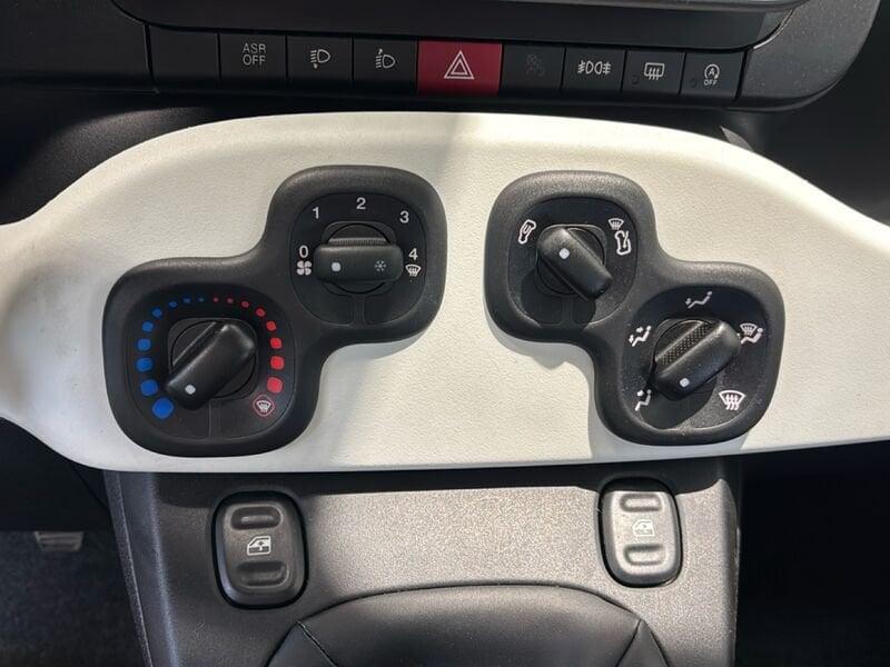 FIAT Panda 1.0 FireFly 70cv S&S Hybrid Pandina