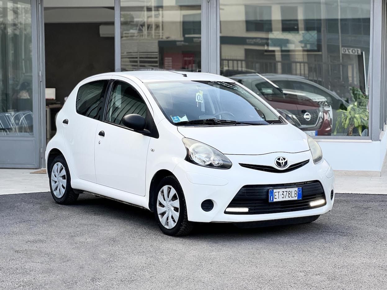 Toyota Aygo 1.0 68CV E5 - 2013