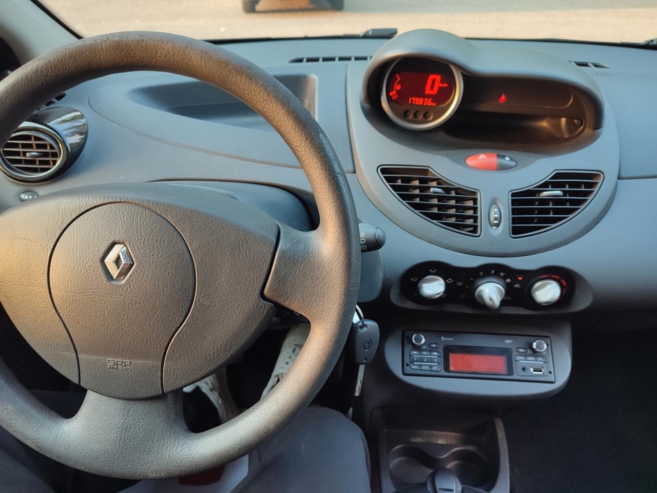 RENAULT NEW TWINGO 2013 A GPL GOMMATA REVISIONATA