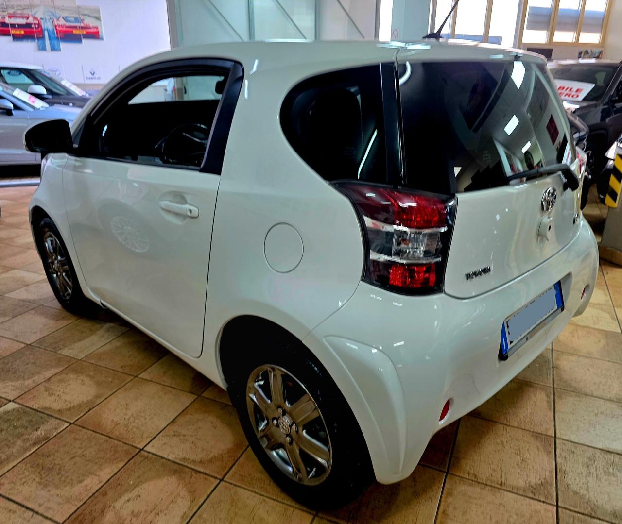 Toyota iQ 1.0 Lounge