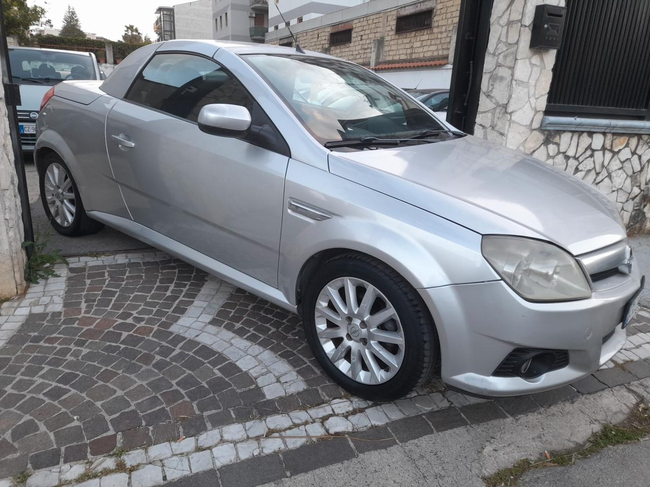 Opel Tigra TwinTop 1.4 16V Enjoy
