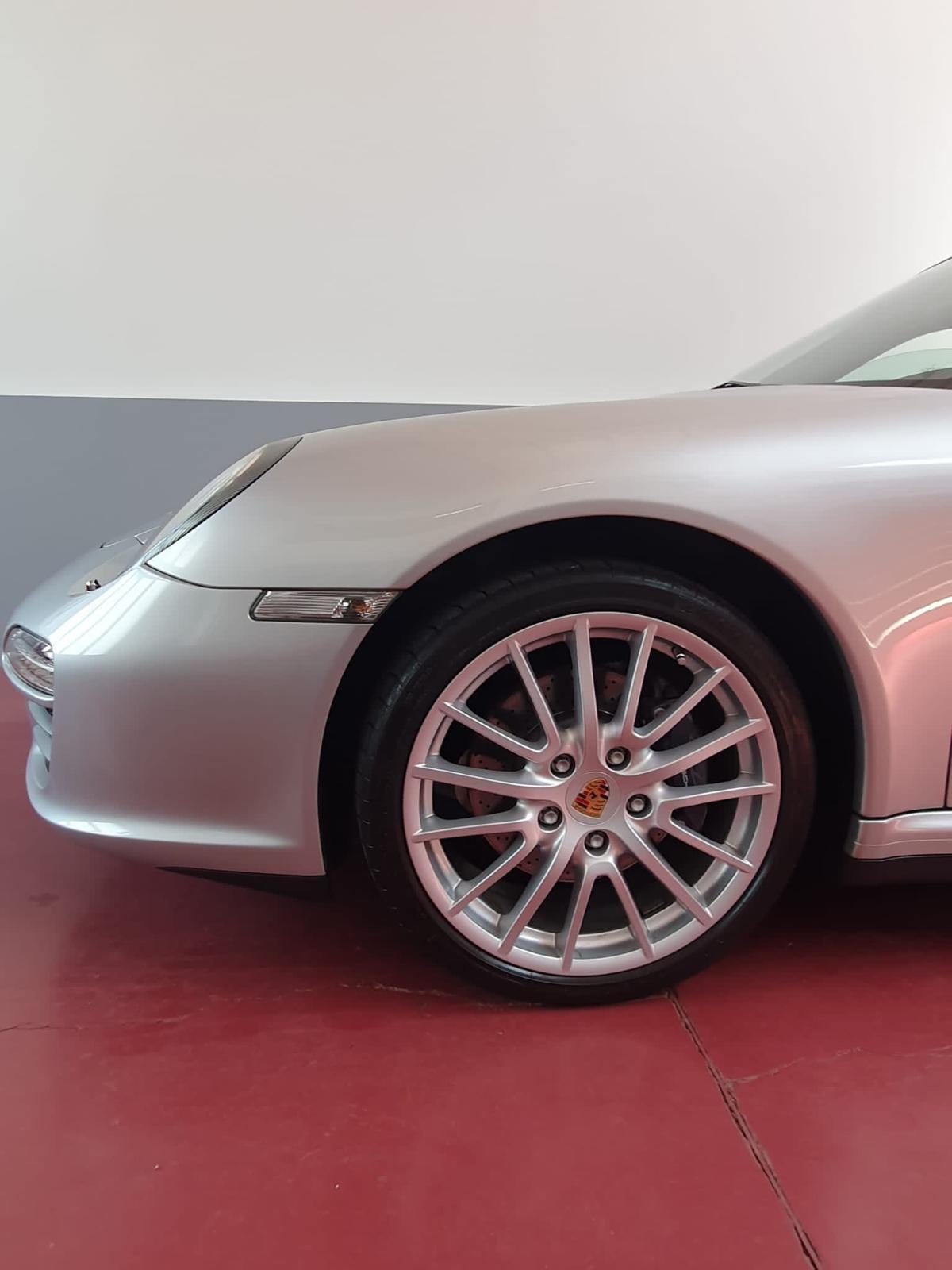 Porsche 911 Carrera 4 Coupé CAMBIO MANUALE